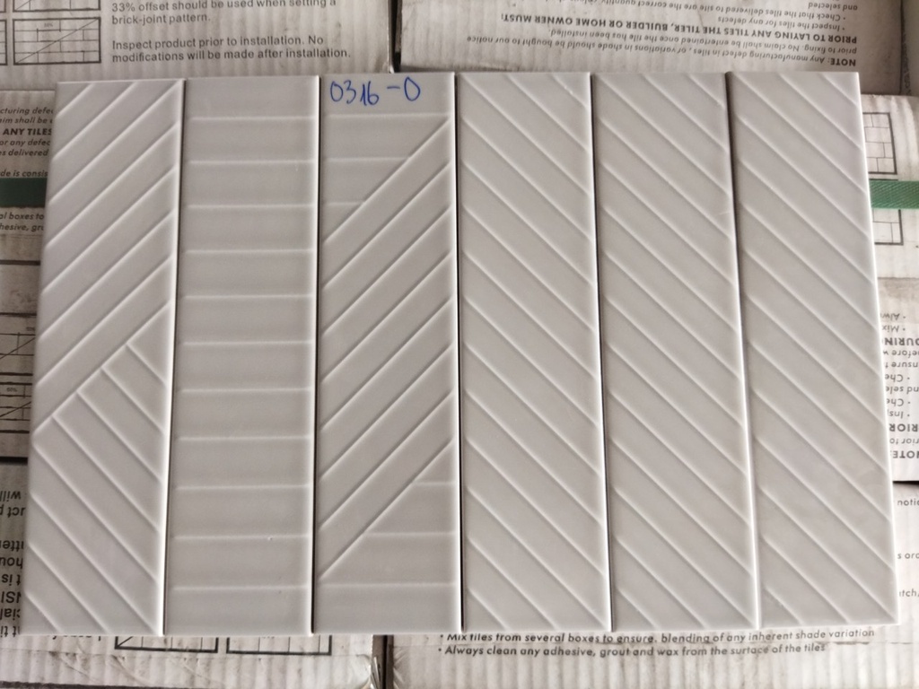 Gạch thẻ Việt Nam, Xám bóng hoạ tiết, KT 75x300 mm, 0316-0, Loại 1 (1 hộp/ 50 viên/ 1.125m2)