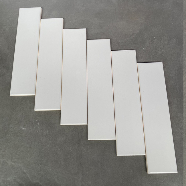 Gạch thẻ Việt Nam, Trắng kem mờ phẳng, KT 50x200 mm, GR0208M, Loại 1 (1 hộp/ 100 viên/ 1m2)