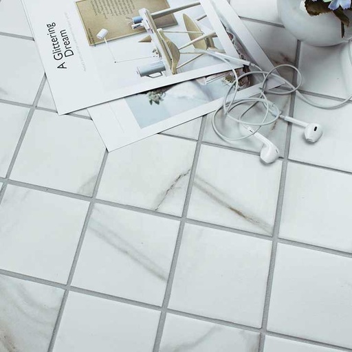 [106563318455] Gạch khảm sứ in phun khổ 3x3 inch màu trắng Calacatta hình vuông dùng cho bể bơi