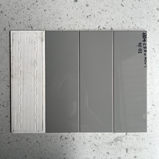 [STA1304_SA] Gạch thẻ Việt Nam, Xám đậm bóng phẳng, KT 100x300 mm, STA1304_SA, Loại 1 (1 hộp/ 40 viên/ 1.2m2)