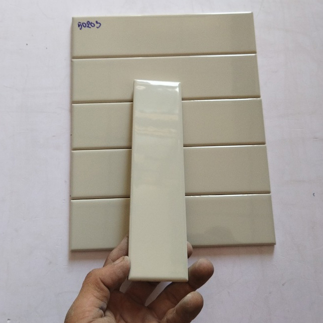 Gạch thẻ cao cấp xám ấm bóng phẳng kt 50x200 PSTA50203